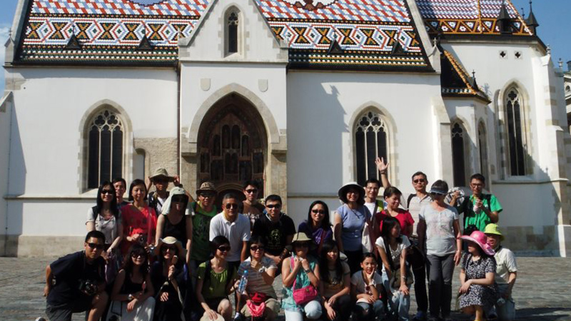 學聯歐洲巴士團2012年相片