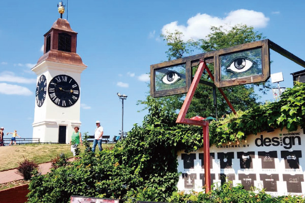 彼德羅瓦拉城堡